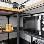 Grosszuegiges Industrie Design Fuer Bis Zu 6 Personen, Naehe Messe Und Dus, Verkehrsguenstig - Familien, Gruppen Und Firmen Lägenhet