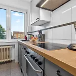 Grosszuegiges Industrie Design Fuer Bis Zu 6 Personen, Naehe Messe Und Dus, Verkehrsguenstig - Familien, Gruppen Und Firmen Krefeld