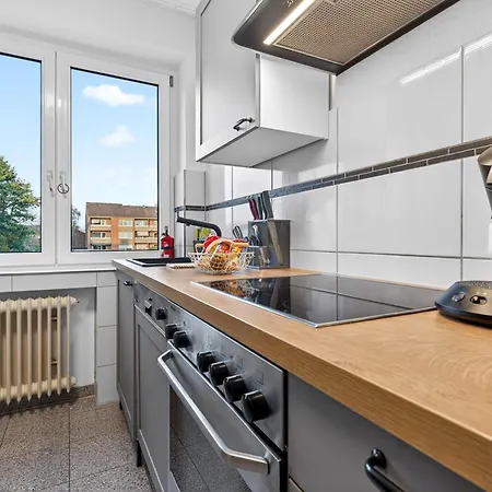 Grosszuegiges Industrie Design Fuer Bis Zu 6 Personen, Naehe Messe Und Dus, Verkehrsguenstig - Familien, Gruppen Und Firmen Krefeld
