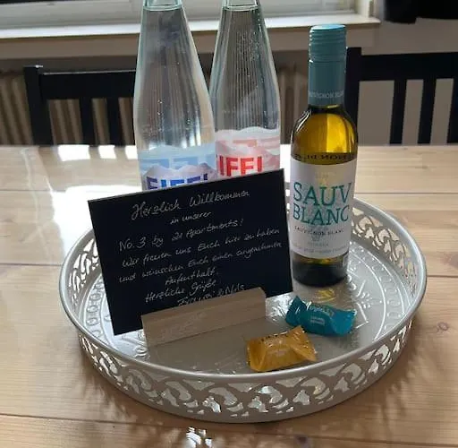 Grosszuegiges Industrie Design Fuer Bis Zu 6 Personen, Naehe Messe Und Dus, Verkehrsguenstig - Familien, Gruppen Und Firmen Krefeld