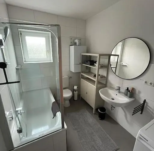 Grosszuegiges Industrie Design Fuer Bis Zu 6 Personen, Naehe Messe Und Dus, Verkehrsguenstig - Familien, Gruppen Und Firmen Krefeld