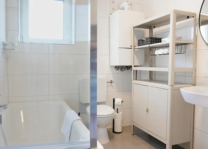 Grosszuegiges Industrie Design Fuer Bis Zu 6 Personen, Naehe Messe Und Dus, Verkehrsguenstig - Familien, Gruppen Und Firmen Krefeld