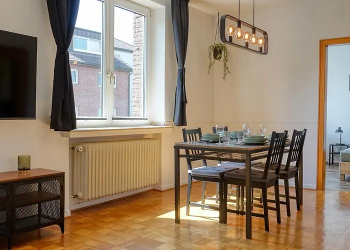 Grosszuegiges Industrie Design Fuer Bis Zu 6 Personen, Naehe Messe Und Dus, Verkehrsguenstig - Familien, Gruppen Und Firmen * Krefeld