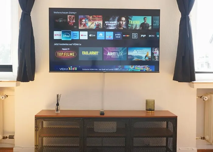 Grosszuegiges Industrie Design Fuer Bis Zu 6 Personen, Naehe Messe Und Dus, Verkehrsguenstig - Familien, Gruppen Und Firmen Appartement