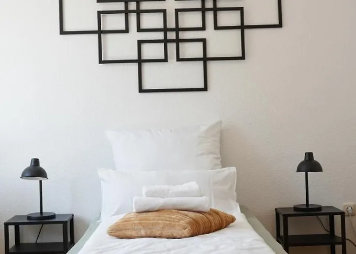 Appartement Grosszuegiges Industrie Design Fuer Bis Zu 6 Personen, Naehe Messe Und Dus, Verkehrsguenstig - Familien, Gruppen Und Firmen *