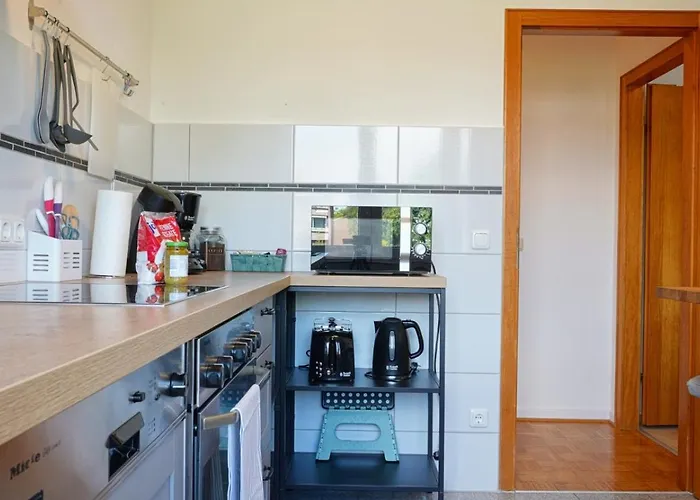 Grosszuegiges Industrie Design Fuer Bis Zu 6 Personen, Naehe Messe Und Dus, Verkehrsguenstig - Familien, Gruppen Und Firmen