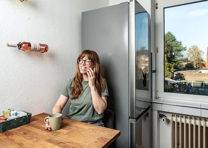 Lejlighed Grosszuegiges Industrie Design Fuer Bis Zu 6 Personen, Naehe Messe Und Dus, Verkehrsguenstig - Familien, Gruppen Und Firmen
